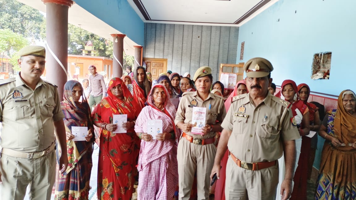 Women constables taught self defense skills in Pauthepurwa