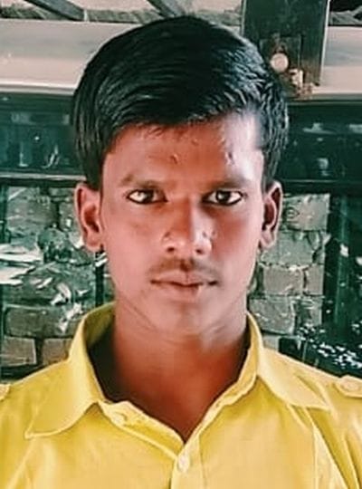 Youth commits suicide by hanging himself in Kadar Chowk