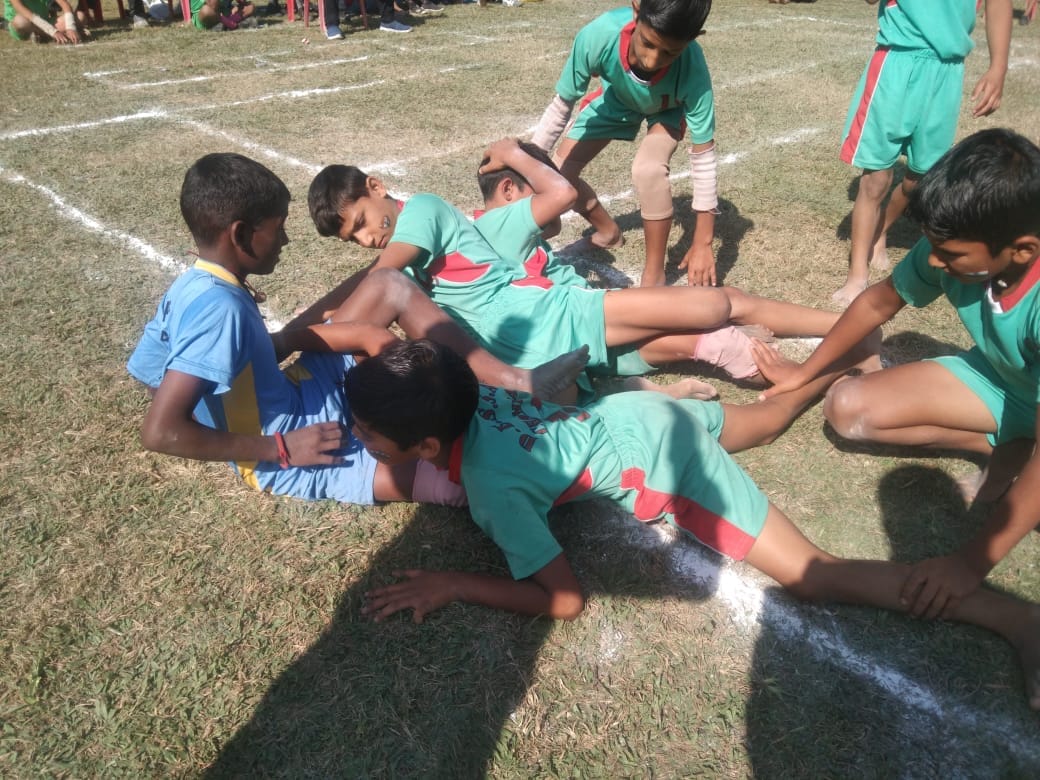 Solan enters volleyball semi-finals