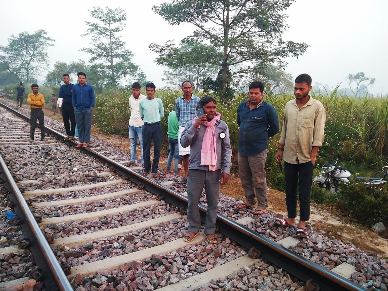 Amethi: Dead body of SDM orderly found on railway track, cause of death remains a mystery