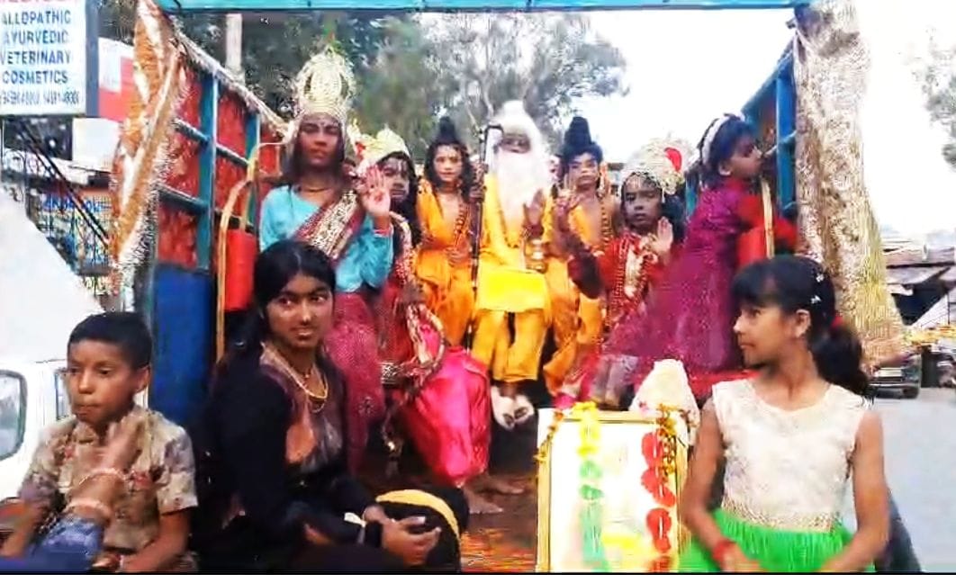 Grand tableaux came out in Valmiki procession