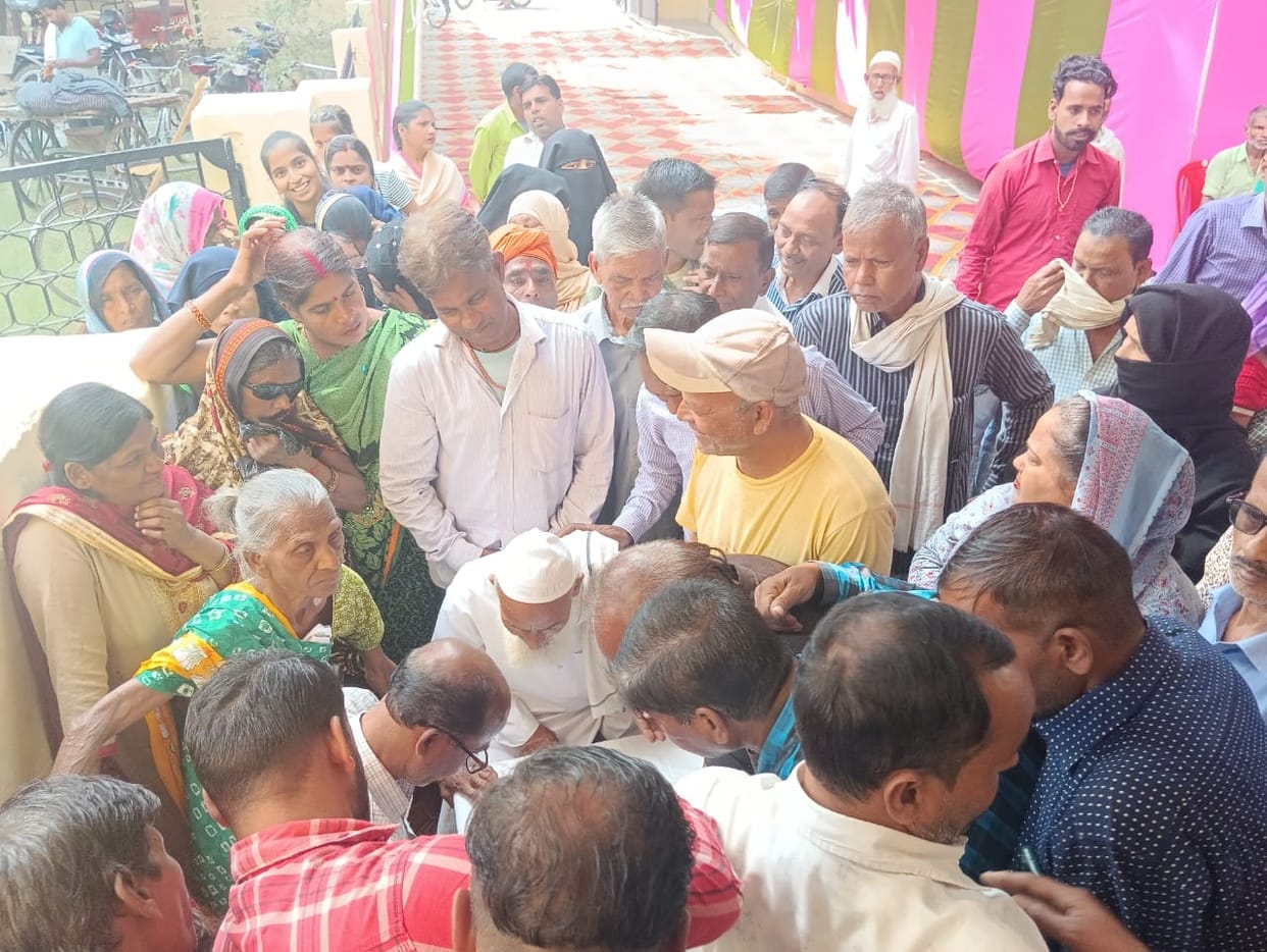 Founder Dr. celebrated at Sitapur Hospital mp mehre birthday