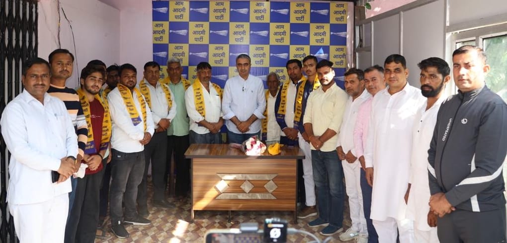 Kejriwal will administer oath to new officials on November 5: Dhanda
