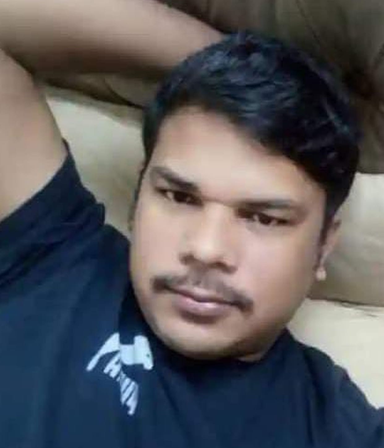 Bike rider dies due to collision with uncontrolled tractor