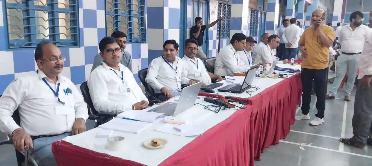 Ravindra Gupta became the head of Vaishya Education Society by winning by 101 votes