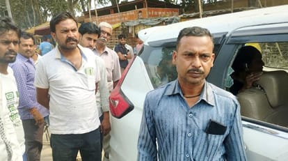 Due to an altercation, the bike riders chased them for 15 km, broke the glass of the car and beat the driver.