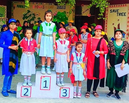 Shanvi and Mohammad Arish remained first in the biscuit race.