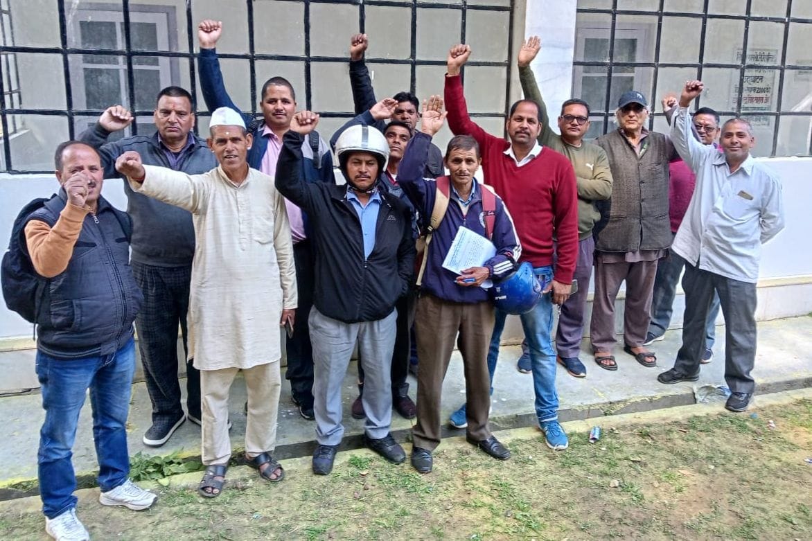 Demand raised for payment of honorarium and old bills