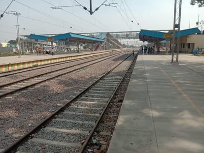 Puranpur railway station will be buzzing after five years, business will also pick up