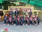 संत पब्लिक स्कूल के वार्षिक खेल स्पर्धाओं में भाग लेने वाले छात्र(स्रोत: संवाद)