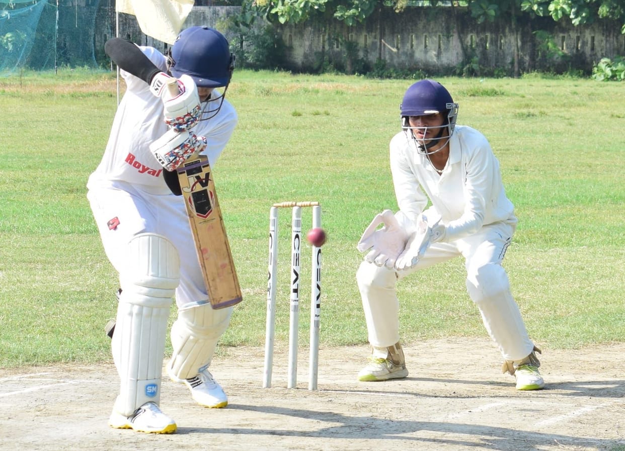 Basti defeated Gonda by 45 runs and made it to the finals.