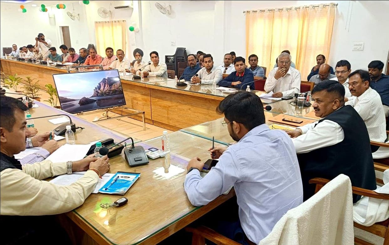 Many officers did not attend DM meeting, instructions to stop salary