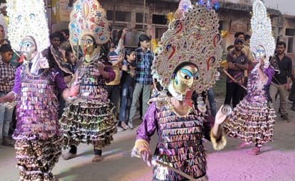 Rambarat taken out with attractive tableaus