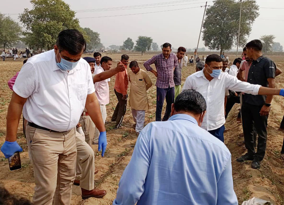 Dead body thrown in field after murder in village Modakheda.