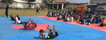 Abhinav and Pushpendra showed their strength in wrestling