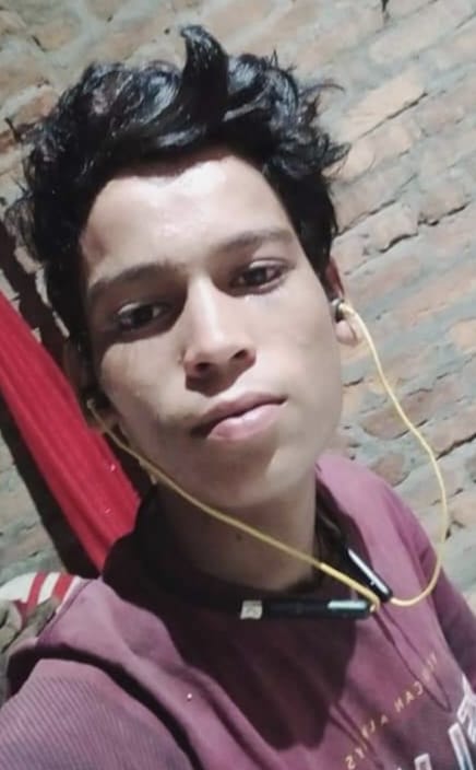 Teenager hit by bus, dies