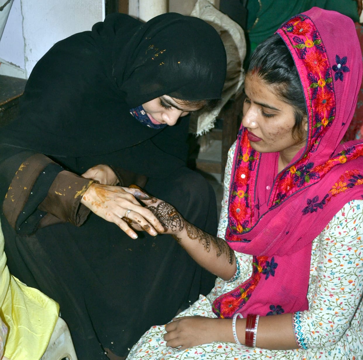 Karva Chauth fast today, married couples complete preparations