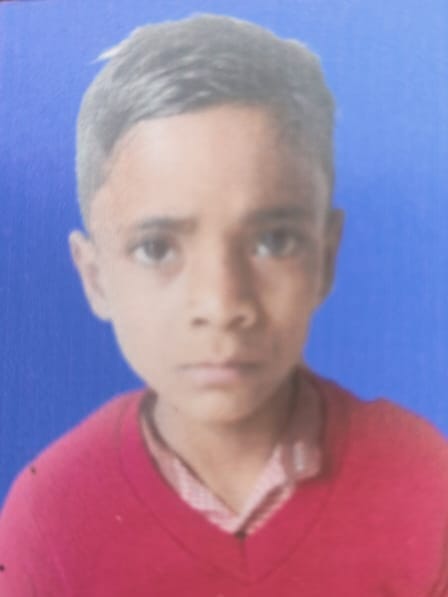 A boy was killed by a thug in Badhapur area.