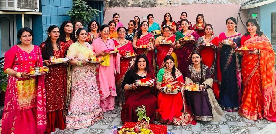 Married women asked for blessings of unbroken marriage