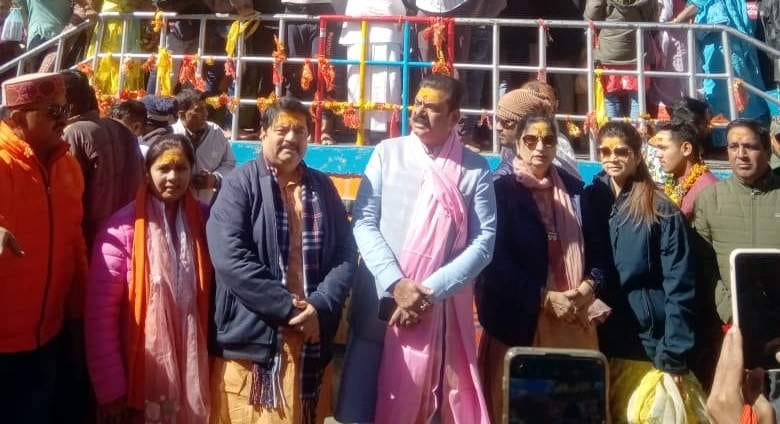 Union Minister of State Kapil Moreshwar visited Badri-Kedar