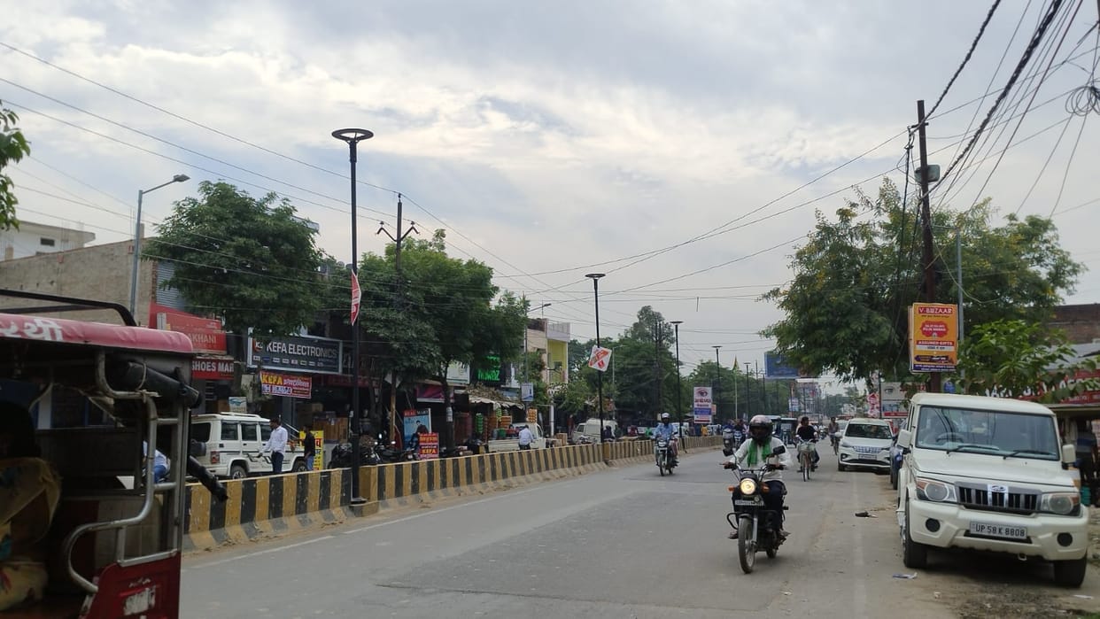 Clouds remained in the sky, temperature dropped