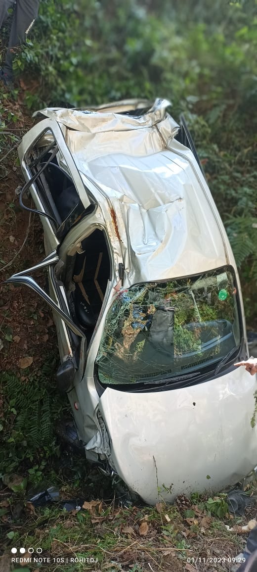 Car fell into ditch on Almora-Ranikhet road, driver died