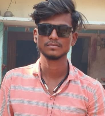 The young man injured in the accident lost his life in agony on the roadside.