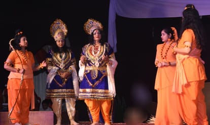 35 women brought characters to life by staging Ramlila