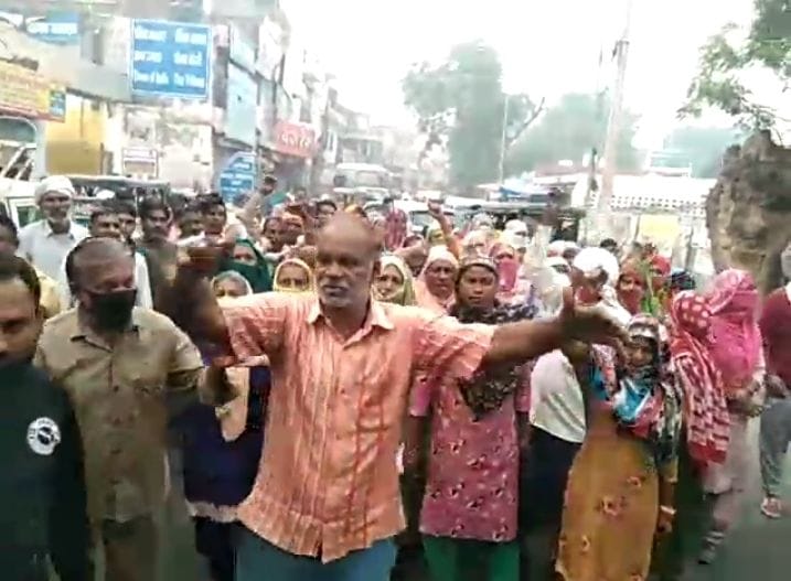 Attempt to take sanitation workers to the rally in Karnal, protested