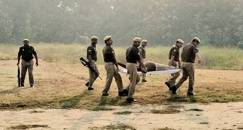 Policemen were given practice to deal with riots