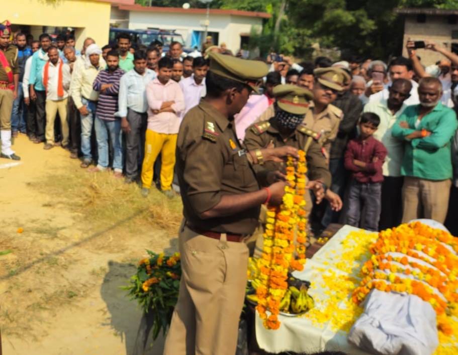 Last farewell given to the deceased constable