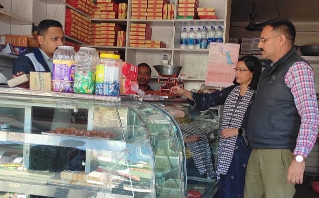 30 thousand fine on milk seller, 40 thousand rupees fine on meat seller