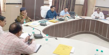 Not a single cow seen on the road after sixty days: DM