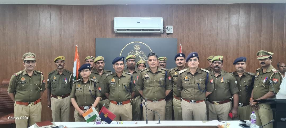Eight constables received excellent service medal
