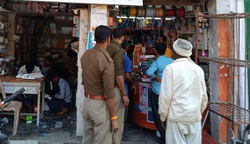 Abundance of fake goods in the name of branded, be smart while shopping