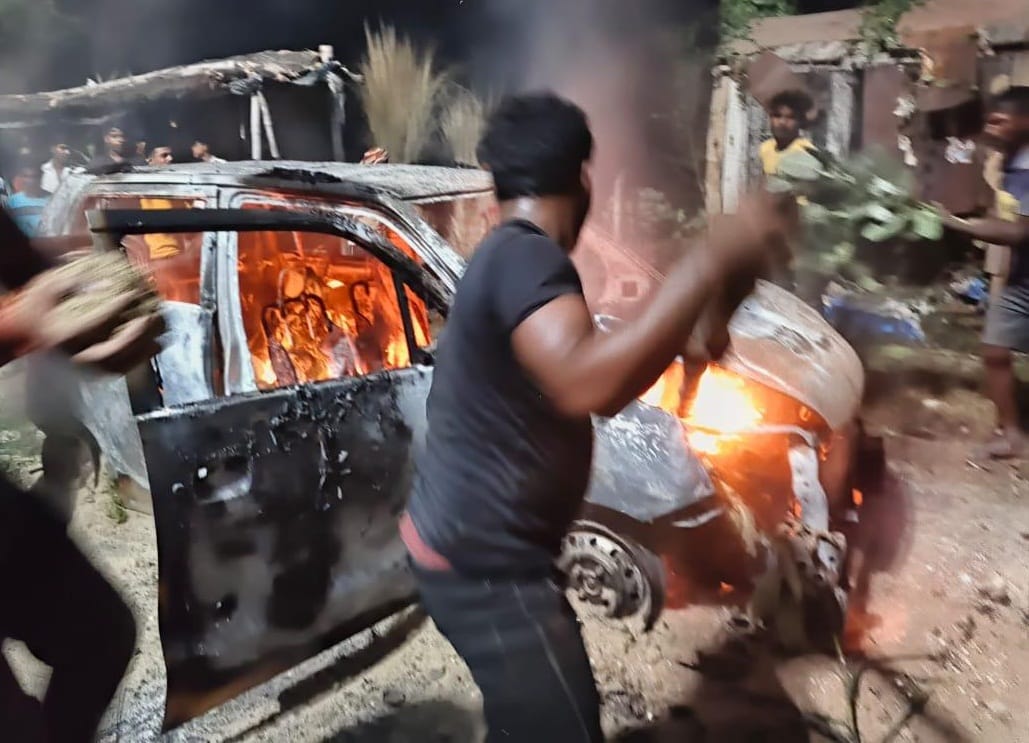 Fire broke out in a moving car, accident averted