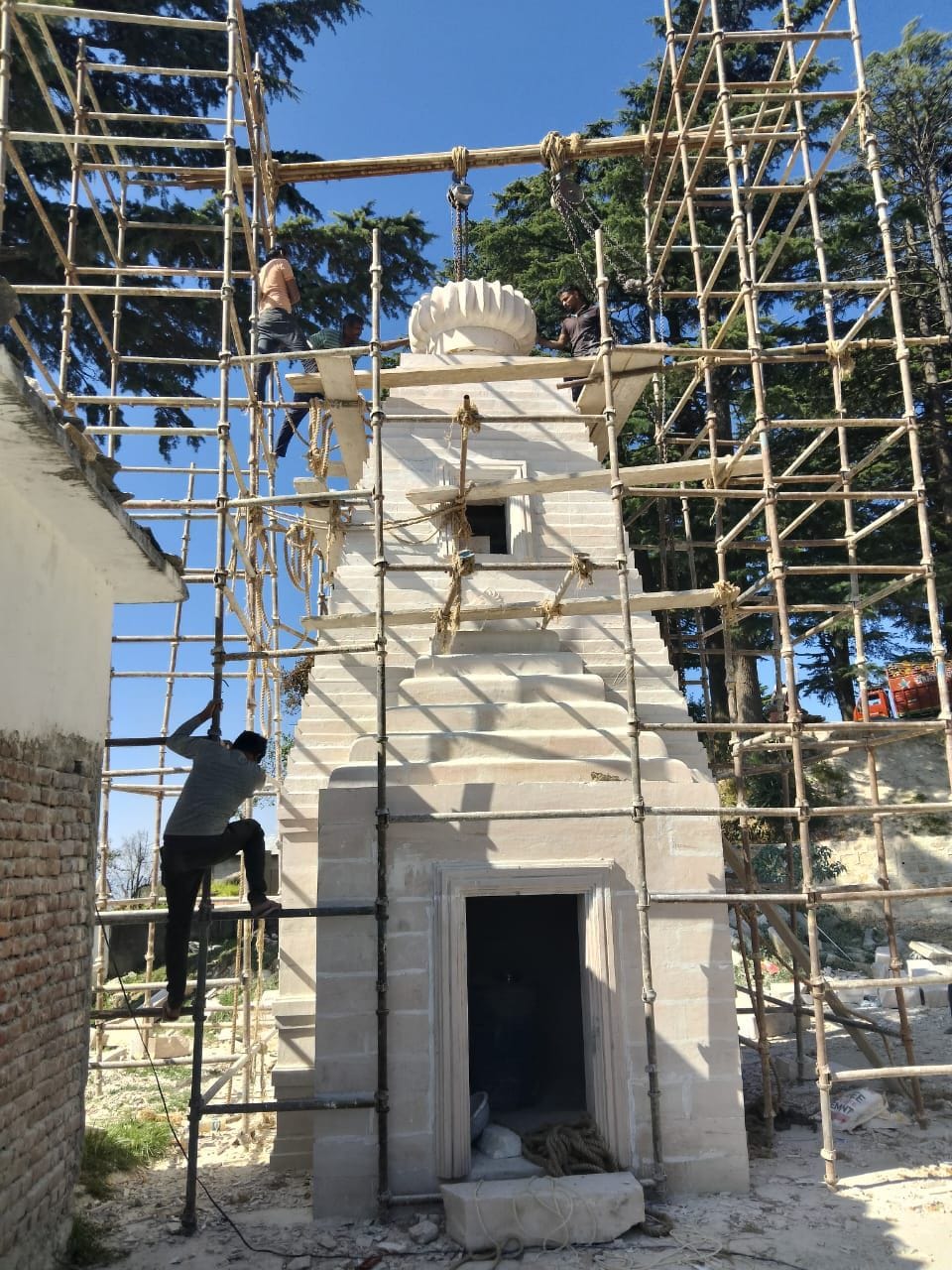 Artisans from Rajasthan are decorating the historical Sun Temple.