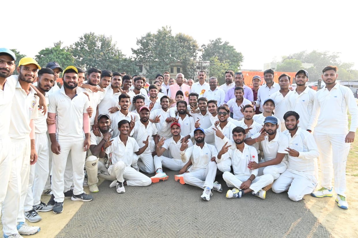 Teams of MLK PG College and Jawaharlal Nehru College are in the final.