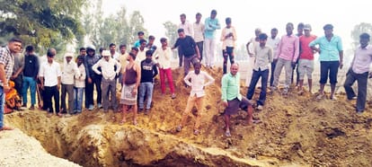 Three workers buried under mudslide of culvert under construction on highway in Gangsara