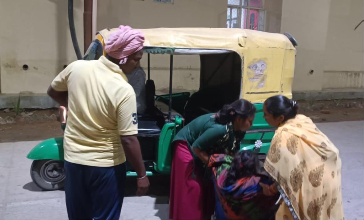 Medical College: Brokers keep an eye on patients day and night