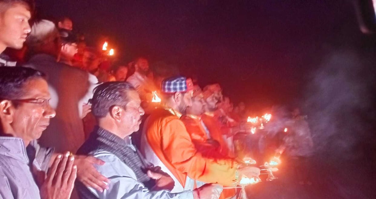 Ganga Aarti took place for the first time in Sharda Ghat of Boom.