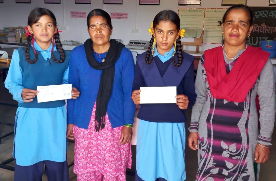 Rainka Kumdar's two children received Lakshya scholarship