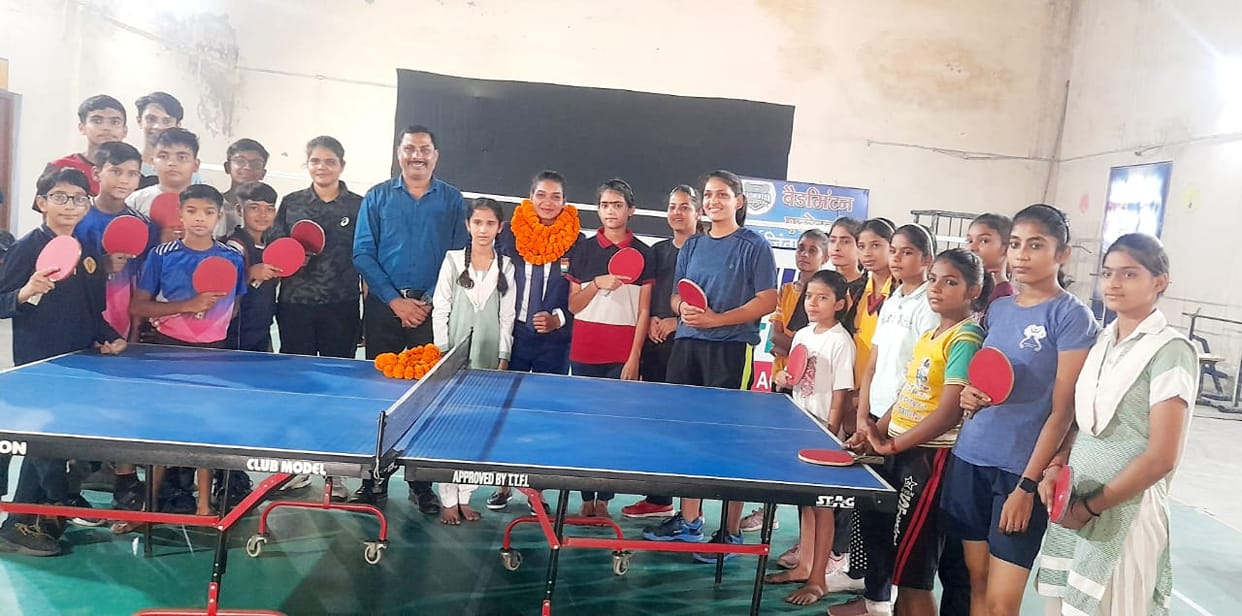 Mayank and Chamki won in sub-junior category in table tennis.