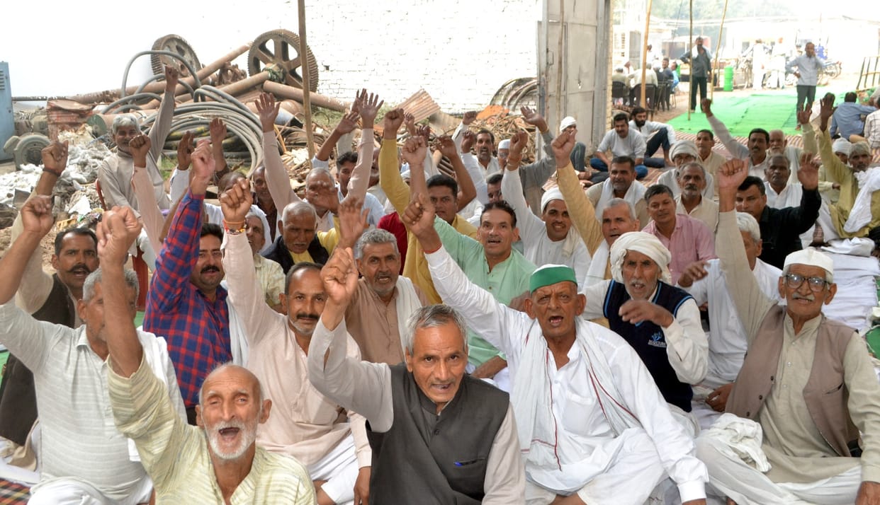 Farmers' indefinite protest moved from sugarcane yard to boiler house