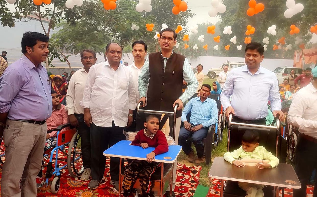 DM distributed equipment to disabled children