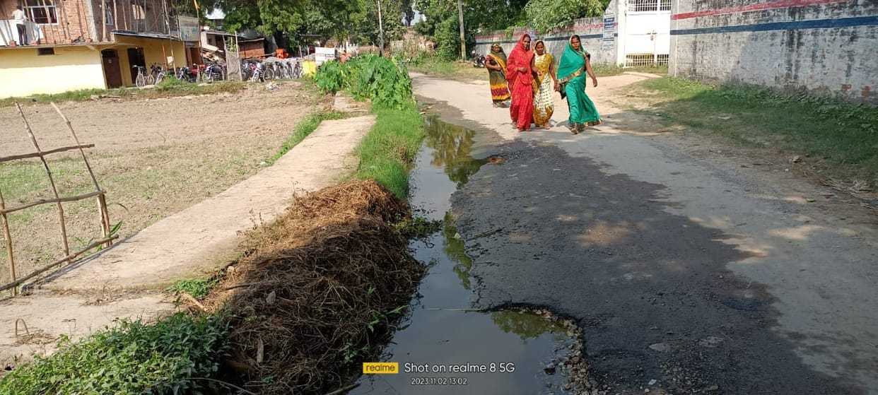 Even after spending 80 lakhs, drain water is filling the fields and roads.