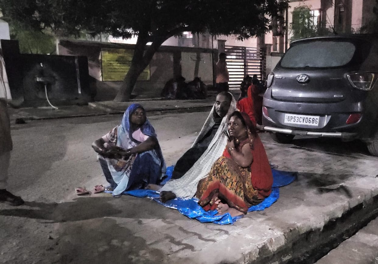 The earth shook for a few seconds and the whole night was spent in terror, time spent on the road.