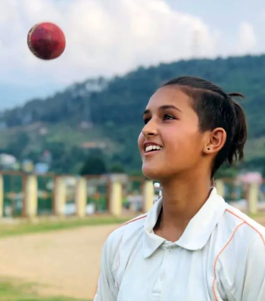 Pithoragarh's daughter Siddhi selected in cricket team