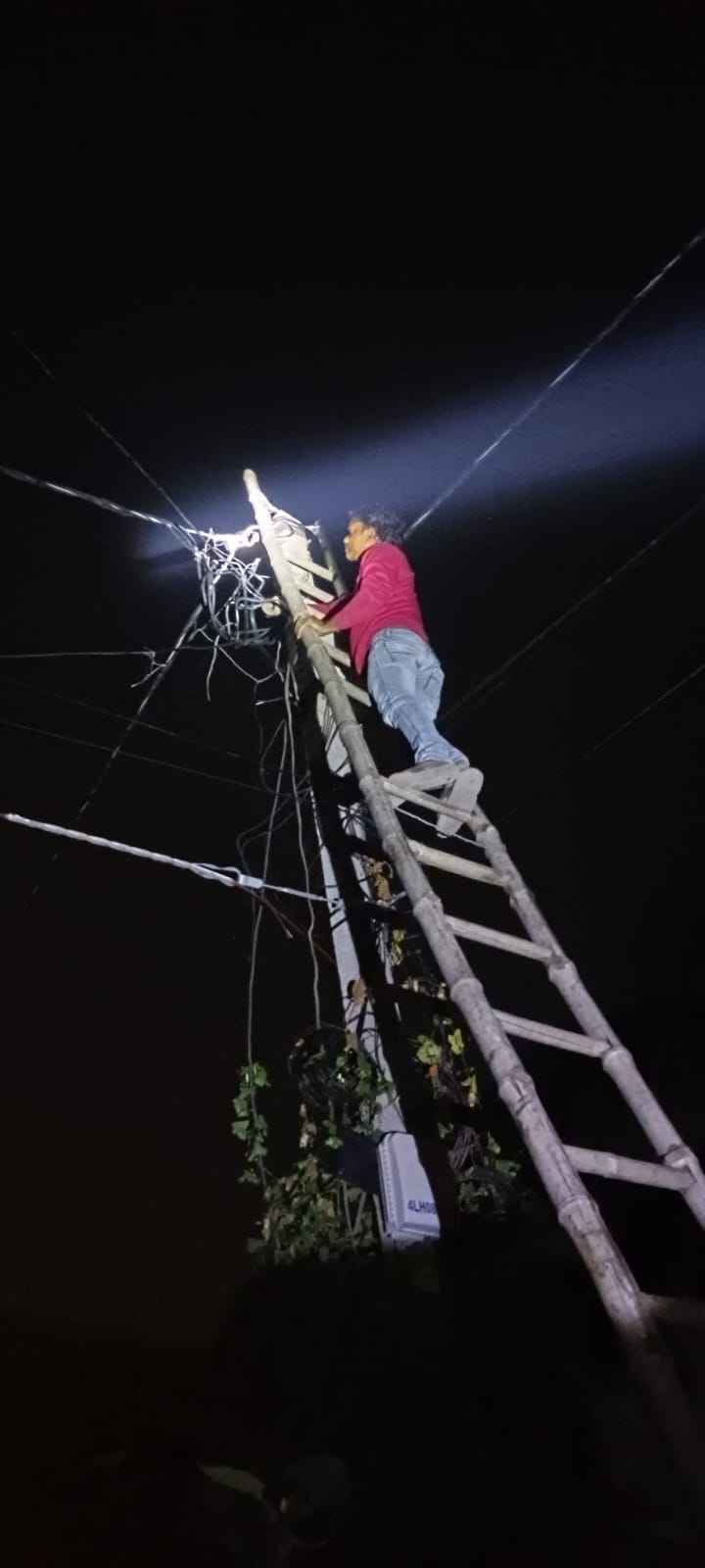 Half of the city lost electricity for five hours, consumers worried