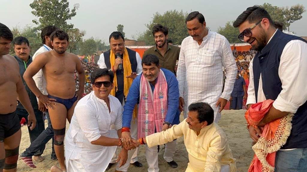 MPs from Gorakhpur and Kushinagar tried their tricks in the arena